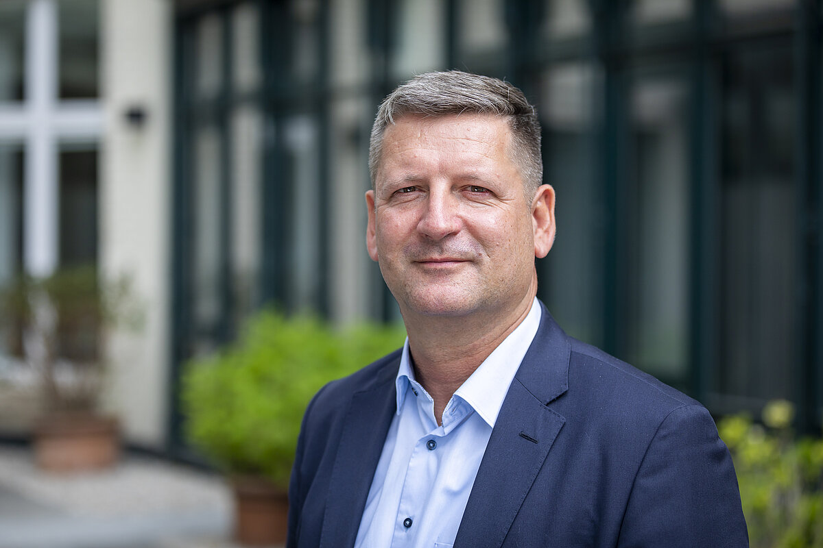 Drei neue Mitglieder im Vorstand von solid UNIT - Deutsche Gesellschaft ...